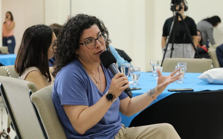 Académica de la UST Talca lleva investigación sobre jóvenes mapuches a escenario internacional